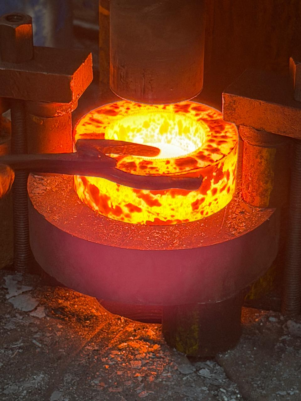 Hot Closed Die Forging &mdash; Red-Hot Steel at 50-Ton Press